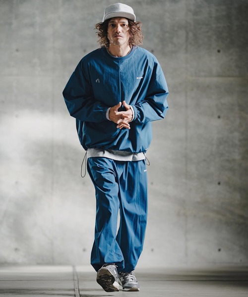 GLIMCLAP(グリムクラップ)の「mlt5755-Ripstop & Stretch Nylon Crew ロングスリーブプルオーバー(211-003-gla-cg)(Tシャツ/カットソー・メンズ・ブルー/ブラック・M/L/S)」の7枚目の写真