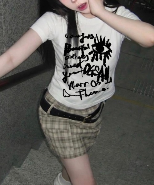 LADY LIKE(レディライク)の「アイデザインアートプリントコンパクト半袖Tシャツ(Tシャツ/カットソー・レディース・ホワイト/グレー/イエロー・M)」の9枚目の写真