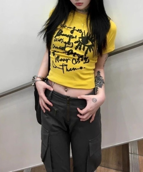 LADY LIKE(レディライク)の「アイデザインアートプリントコンパクト半袖Tシャツ(Tシャツ/カットソー・レディース・ホワイト/グレー/イエロー・M)」の12枚目の写真