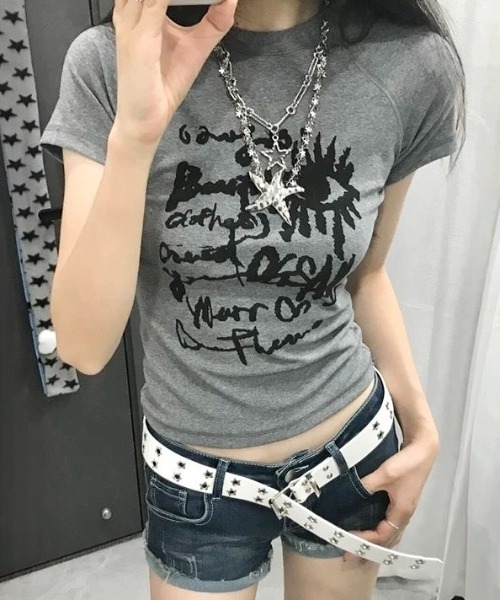 LADY LIKE(レディライク)の「アイデザインアートプリントコンパクト半袖Tシャツ(Tシャツ/カットソー・レディース・ホワイト/グレー/イエロー・M)」の14枚目の写真