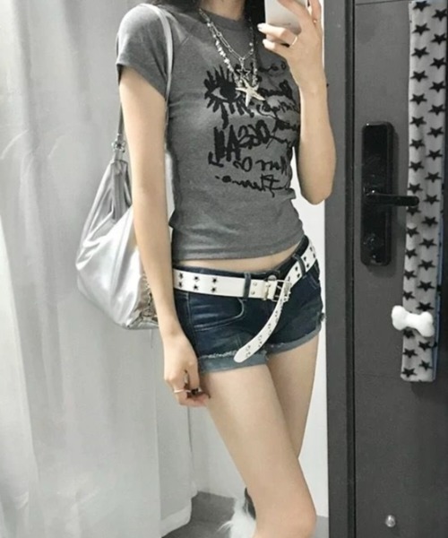 LADY LIKE(レディライク)の「アイデザインアートプリントコンパクト半袖Tシャツ(Tシャツ/カットソー・レディース・ホワイト/グレー/イエロー・M)」の16枚目の写真