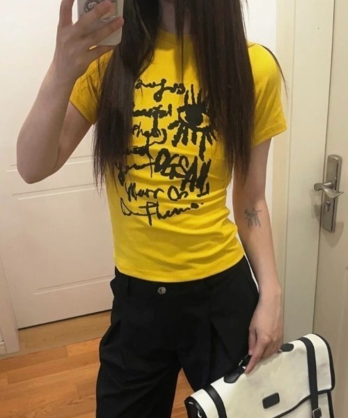 LADY LIKE(レディライク)の「アイデザインアートプリントコンパクト半袖Tシャツ(Tシャツ/カットソー・レディース・ホワイト/グレー/イエロー・M)」の19枚目の写真