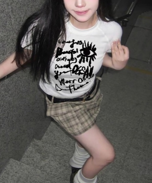 LADY LIKE(レディライク)の「アイデザインアートプリントコンパクト半袖Tシャツ(Tシャツ/カットソー・レディース・ホワイト/グレー/イエロー・M)」の10枚目の写真