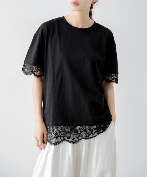 SUGAR BISKET(シュガービスケット)の「レースレイヤード バックスリットTシャツ(Tシャツ/カットソー・レディース・ホワイト/ブラック・フリー)」の2枚目の写真