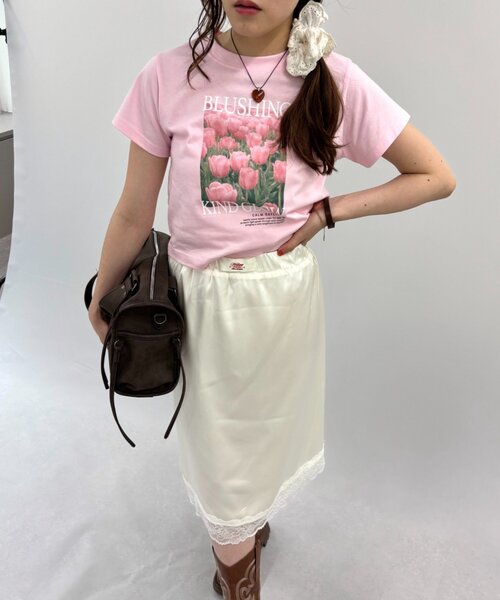 w closet(ダブルクローゼット)の「サテンレーススカート(スカート・レディース・オフホワイト/ブラック系その他/ホワイト系その他・MEDIUM/SMALL)」の4枚目の写真