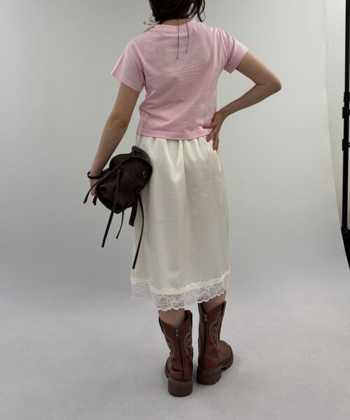 w closet(ダブルクローゼット)の「サテンレーススカート(スカート・レディース・オフホワイト/ブラック系その他/ホワイト系その他・MEDIUM/SMALL)」の12枚目の写真