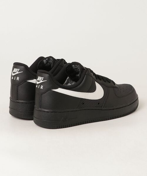 NIKE（ナイキ）の「NIKE/ナイキ ｴｱ ﾌｫｰｽ 1 07 LV8（スニーカー・メンズ・ブラック・29cm/28cm/27.5cm/27cm/26.5cm/26cm/25.5cm/25cm）」の2枚目の写真