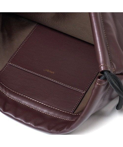 VILLA BOOKS(ヴィラ ブックス)の「Union Backpack (M's Black Berry)(バックパック/リュック・レディース・ワインレッド・FREE)」の4枚目の写真