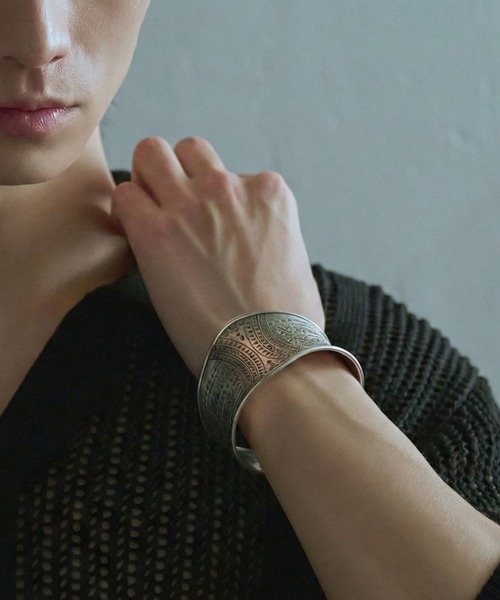 YArKA（ヤーカ）の「【YArKA×KAREN】collaboration bangle YK2410NGB5309（バングル/リストバンド・レディース・シルバー・FREE）」の9枚目の写真