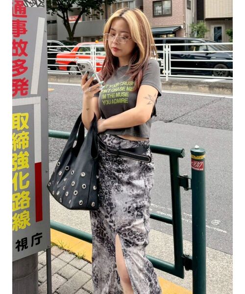 EVRIS(エヴリス)の「シアーロングスカート(スカート・レディース・ブラウン/ブラック・FREE)」の20枚目の写真