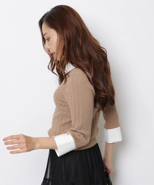 JUSGLITTY(ジャスグリッティー)の「シャツカラーケーブルニット(ニット/セーター・レディース・ブラウン/ネイビー/キャメル・2)」の6枚目の写真