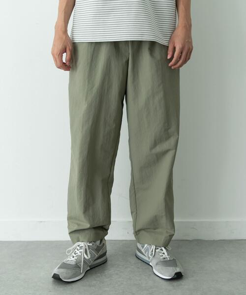 URBAN RESEARCH Sonny Label(アーバンリサーチサニーレーベル)の「撥水ナイロンオーバーパンツ(その他パンツ・メンズ・チャコールグレー/ブラック/ベージュ系その他・MEDIUM/LARGE)」の3枚目の写真