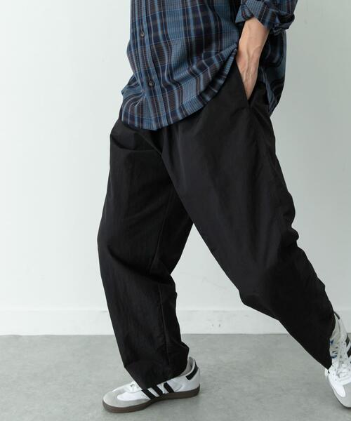 URBAN RESEARCH Sonny Label(アーバンリサーチサニーレーベル)の「撥水ナイロンオーバーパンツ(その他パンツ・メンズ・チャコールグレー/ブラック/ベージュ系その他・MEDIUM/LARGE)」の19枚目の写真