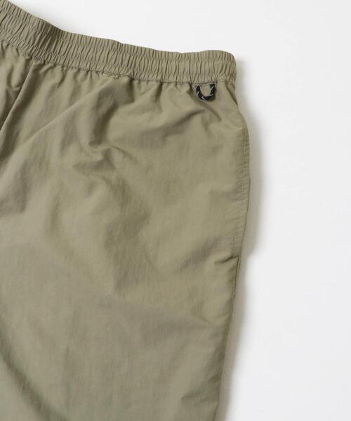 URBAN RESEARCH Sonny Label(アーバンリサーチサニーレーベル)の「撥水ナイロンオーバーパンツ(その他パンツ・メンズ・チャコールグレー/ブラック/ベージュ系その他・MEDIUM/LARGE)」の11枚目の写真