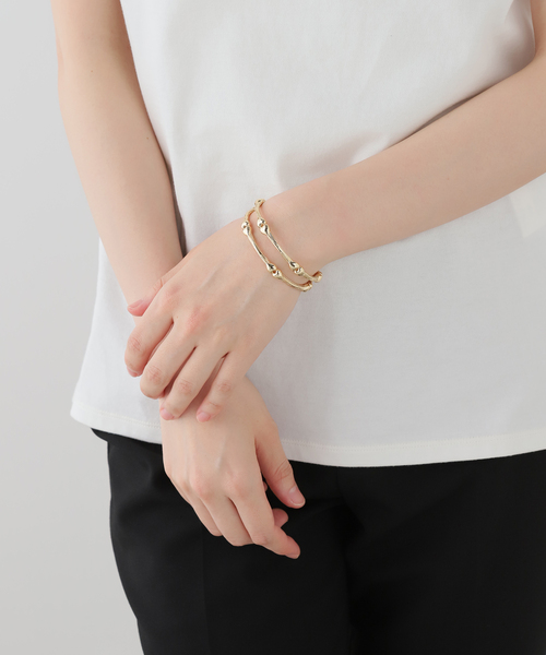 BASICKS(ベイシックス)の「BASICKS / ベイシックス Bones and Blood Bracelet(ブレスレット・レディース・ゴールド・SMALL/MEDIUM)」の6枚目の写真