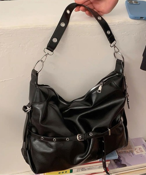 LA VORAGINE(ラ ヴォラジネ)の「2way星チャーム付きバイカートートバッグ大容量(トートバッグ・レディース・Black/アイボリー/PINK・FREE)」の14枚目の写真