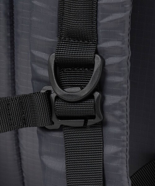 UNITED ARROWS(ユナイテッドアローズ)の「【別注】<LC by LOWERCASE>RIP STOP 20L/バックパック(バックパック/リュック・メンズ・ダークグレー・FREE)」の17枚目の写真
