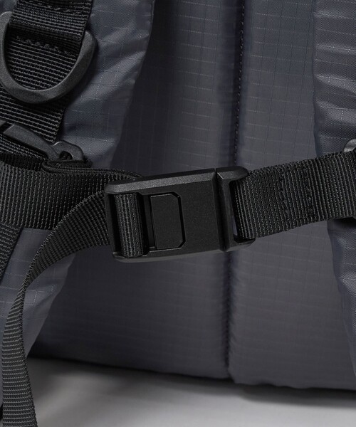 UNITED ARROWS(ユナイテッドアローズ)の「【別注】<LC by LOWERCASE>RIP STOP 20L/バックパック(バックパック/リュック・メンズ・ダークグレー・FREE)」の2枚目の写真