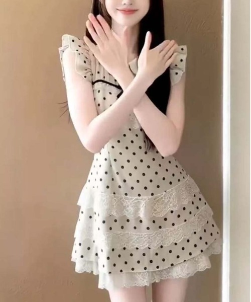 gossip!ロサンゼルス(ゴシップロサンゼルス)の「水玉柄 ピーターパンカラー フリルスリーブ レースヘム ミニワンピース(ワンピース・レディース・ホワイト・M/S)」の10枚目の写真