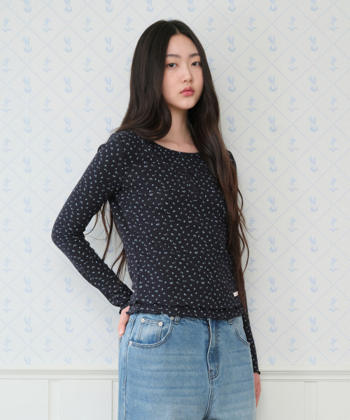AMESWORLDWIDE（アメスワールドワイド）の「CLASSIC FLOWER HENLEY NECK LS TEE NAVY（Tシャツ/カットソー・レディース・その他・SMALL/MEDIUM）」の6枚目の写真