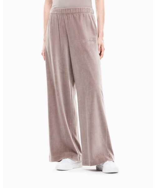 EMPORIO ARMANI EA7(エンポリオアルマーニイーエーセブン)の「<オンライン限定>【エンポリオ アルマーニ EA7】ウィメンズ ワイドレッグパンツ Athletic Velour(スウェットパンツ・レディース・サンドグレー・LARGE/X-SMALL/SMALL/MEDIUM)」の2枚目の写真