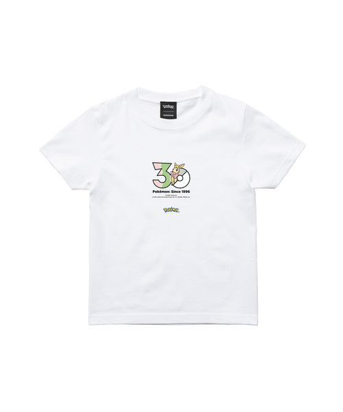 ZOZOSPOT(ゾゾスポット)の「Pokemon 30th Anniversary 1025 T-shirt 「シキジカ(はるのすがた)」(Tシャツ/カットソー・レディース・ホワイト・SMALL/MEDIUM/LARGE/X-LARGE/XX-LARGE/XXX-LARGE/100cm/110cm/120cm/130cm/140cm/150cm/160cm)」の2枚目の写真