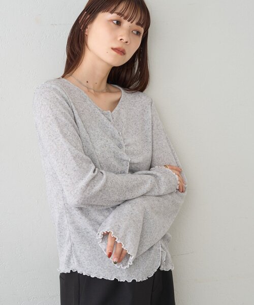 DISCOAT(ディスコート)の「【WEB限定】フロントギャザーロングスリーブ(Tシャツ/カットソー・レディース・ブラック/ネイビー/グレー・FREE)」の17枚目の写真