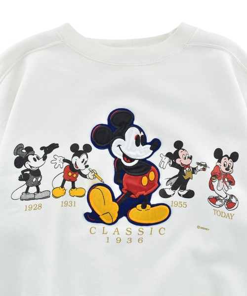 DISNEY VINTAGE(ディズニーヴィンテージ)の「【USED】90's Disney “Mickey Classics / 1928 - TODAY” ワッペン スウェット USA製(スウェット・メンズ・ホワイト・X-LARGE)」の2枚目の写真