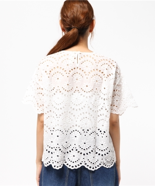 LBC（エルビーシー）の「コットンシフリードロップブラウス        （シャツ/ブラウス・レディース・ブラック/オフホワイト・LARGE/MEDIUM）」の3枚目の写真