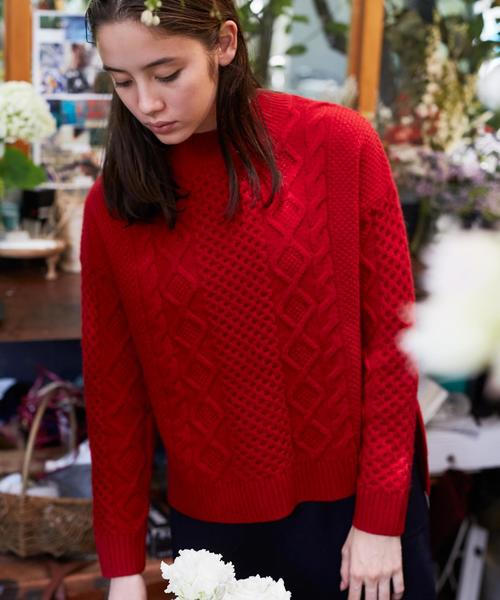 green label relaxing(グリーンレーベルリラクシング)の「CB HAMILTON ARAN WIDE 5Gニット(ニット/セーター・レディース・オフホワイト/ライトグレー/ネイビー/レッド・FREE)」の4枚目の写真