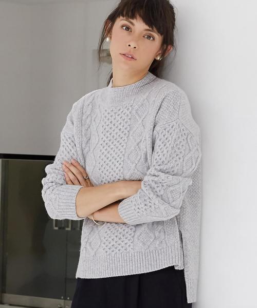 green label relaxing(グリーンレーベルリラクシング)の「CB HAMILTON ARAN WIDE 5Gニット(ニット/セーター・レディース・オフホワイト/ライトグレー/ネイビー/レッド・FREE)」の2枚目の写真