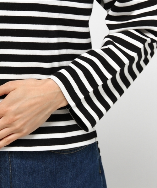 MOUSSY（マウジー）の「OFF NECK BORDER TOPS（Tシャツ/カットソー・レディース・ホワイト系その他/ピンク/ダークネイビー/ブラック系その他・FREE）」の9枚目の写真