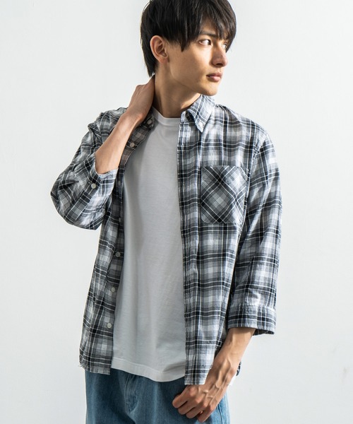 Rocky Monroe（ロッキーモンロー）の「7分袖ポプリンシャツ ブロードシャツ 無地 チェックシャツ（シャツ/ブラウス・メンズ・J/O/ピンク/A/ブルー/B/G/オフホワイト/F/S/T/ミント/イエロー/ラベンダー/C/D/E/I/P/R/サックスブルー/H/Q/K/L/ホワイト系その他/ブルー系その他2/カーキ/ブルー系その他/ブルー系その他6/ホワイト系その他4/ネイビー/ホワイト系その他2/ブルー系その他5/レッド系その他/ブラック系その他/ホワイト系その他3/ブラック系その他2/ブルー系その他4/ブルー系その他3/ブルー系その他7/レッド系その他2/ブラウン系その他/ブラック/チャコール/テラコッタ/グレー系その他/グレー系その他2・L/XL/M）」の9枚目の写真