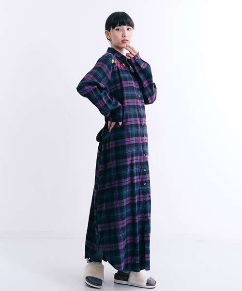 MERLOT（メルロー）の「刺繍入りチェック柄ロングシャツワンピース1238（シャツワンピース・レディース・パープル/レッド/グリーン・FREE）」の14枚目の写真