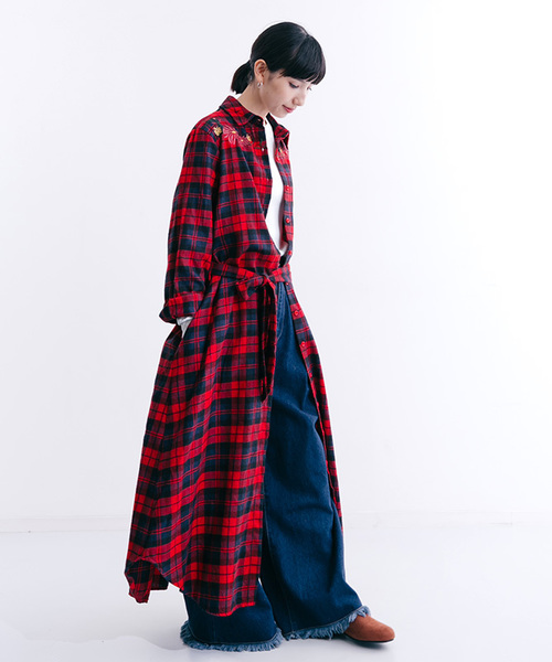 MERLOT（メルロー）の「刺繍入りチェック柄ロングシャツワンピース1238（シャツワンピース・レディース・パープル/レッド/グリーン・FREE）」の8枚目の写真