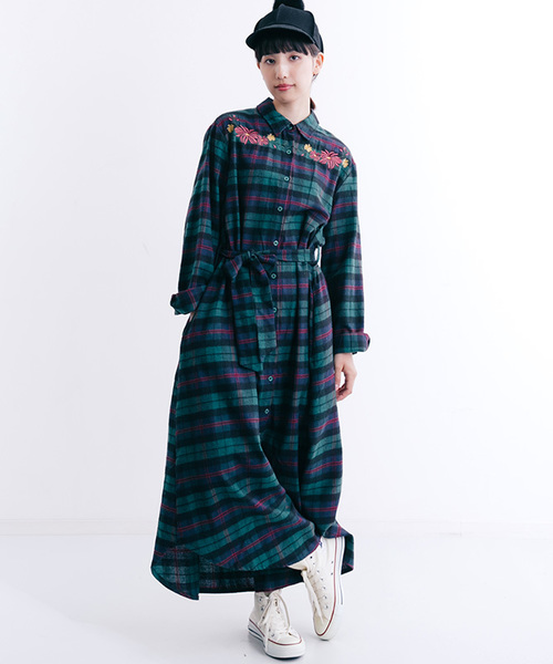 MERLOT（メルロー）の「刺繍入りチェック柄ロングシャツワンピース1238（シャツワンピース・レディース・パープル/レッド/グリーン・FREE）」の20枚目の写真