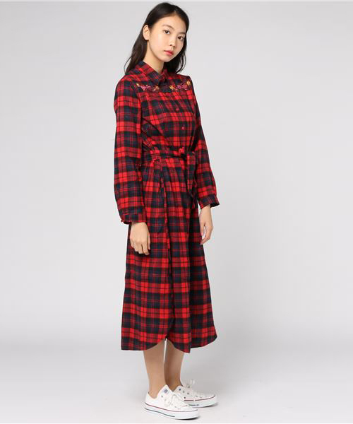 MERLOT（メルロー）の「刺繍入りチェック柄ロングシャツワンピース1238（シャツワンピース・レディース・パープル/レッド/グリーン・FREE）」の10枚目の写真