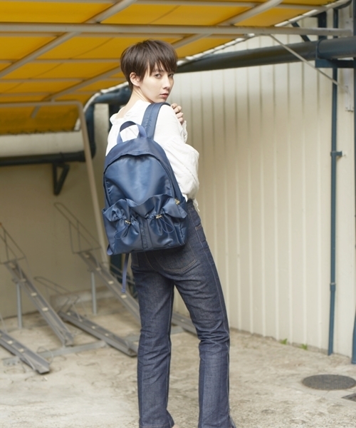Casselini(キャセリーニ)の「FRIL BACKPACK(バックパック/リュック・レディース・ブラック/ネイビー・FREE)」の8枚目の写真
