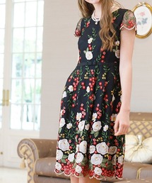 Rose Tiara�i���[�Y�e�B�A���j�́u�`���[�����[�X�t�����[�h�J�����s�[�X�i�h���X�j�v