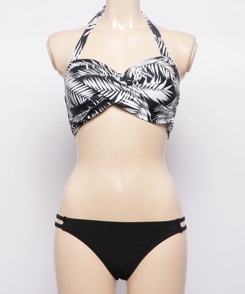 KOBE LETTUCE(コウベレタス)の「ツイストデザインバックレースアップバンドゥービキニ(水着・レディース・ブラック/カーキ/ブルー系その他/ブラック系その他/その他・FREE)」の11枚目の写真