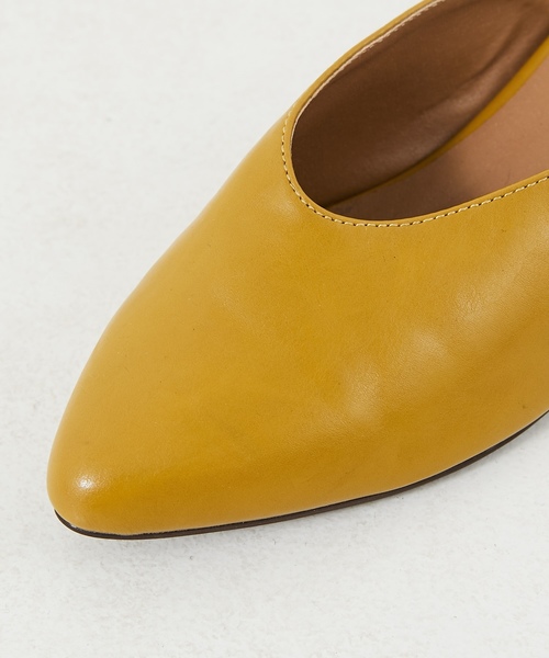 natural couture（ナチュラルクチュール）の「Vカットミュールパンプス（パンプス・レディース・ブラック/シルバーグレー/イエロー・M/L）」の7枚目の写真