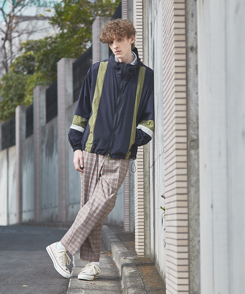 MYSELF ABAHOUSE（マイセルフアバハウス）の「【MYSELF ABAHOUSE】ナイロンストレッチフードブルゾン/ジャケット（ブルゾン・メンズ・カーキ/ボルドー/ネイビー・S/M/L）」の4枚目の写真