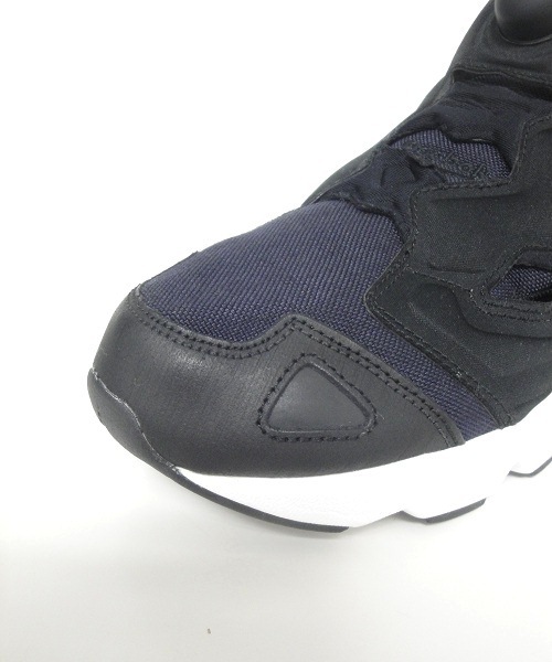Reebok(リーボック)の「V52388 Reebok PUMP FURY CORDURA 店舗限定 リーボック ポンプフューリー コーデュラ素材 ブラック×ホワイト モノトーン(スニーカー・メンズ・ブラック・29cm/27cm/28cm/26cm)」の5枚目の写真