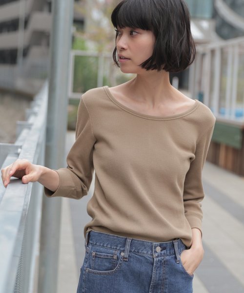LAKOLE(ラコレ)の「【抗菌防臭】ラウンドネックライトウェイトワッフルトップス / LAKOLE(Tシャツ/カットソー)」|ブラウン系その他
