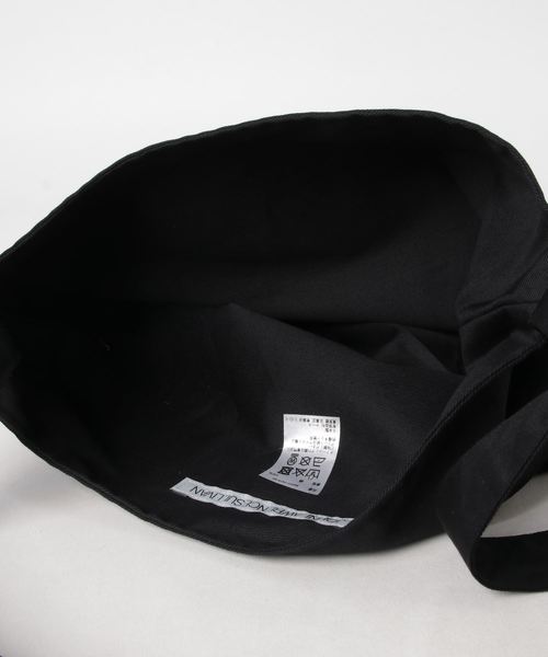 JOHN LAWRENCE SULLIVAN（ジョンローレンスサリバン）の「COLLAGE PRINTED TOTE BAG（トートバッグ・メンズ・ブラック・ONE SIZE）」の2枚目の写真