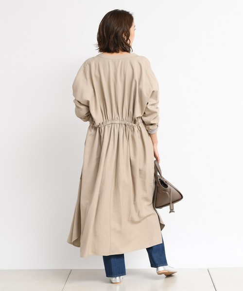 DouDou(ドゥドゥ)の「ドルマンロングコート(ステンカラーコート・レディース・オフホワイト/カーキ/ブルー・FREE)」の6枚目の写真