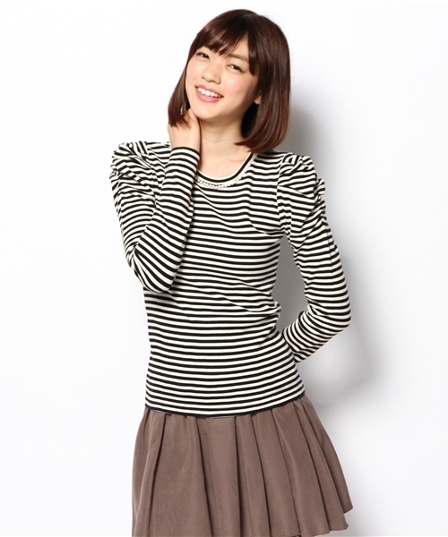 Chico（チコ）の「パールテレコロンT（Tシャツ/カットソー・レディース・グレー/ネイビー/ブラック/ホワイト/グリーン・FREE）」の17枚目の写真