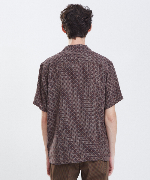 RECENCY OF MINE（リーセンシー オブ マイン）の「【Recency of Mine】ヴィスコース モザイクプリント 半袖 シャツ（シャツ/ブラウス・メンズ・エンジ・44/46/48）」の4枚目の写真