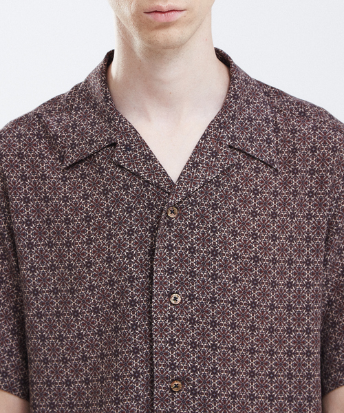 RECENCY OF MINE（リーセンシー オブ マイン）の「【Recency of Mine】ヴィスコース モザイクプリント 半袖 シャツ（シャツ/ブラウス・メンズ・エンジ・44/46/48）」の5枚目の写真