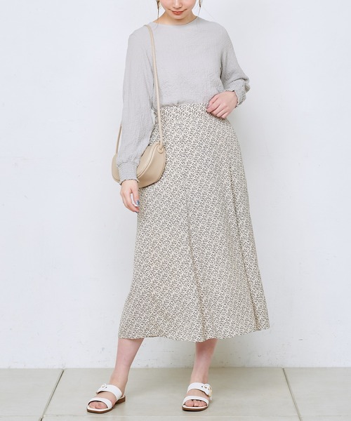 natural couture(ナチュラルクチュール)の「レトロ小花三角マチスカート(スカート・レディース・ブラック/サックスブルー/アイボリー・FREE)」の10枚目の写真